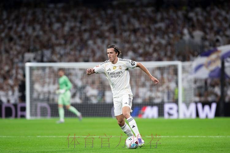 马卡:卢宁经纪人在为他找下家 皇马要价3000万欧 马卡:卢宁经纪人在为他找下家 皇马要价3000万欧